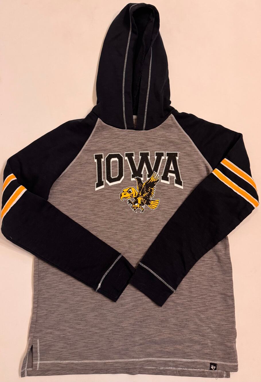 '47 Brand Iowa Hawkeyes Long Sleeve Hooded Lightweight Hoodie Size S Black/Gold